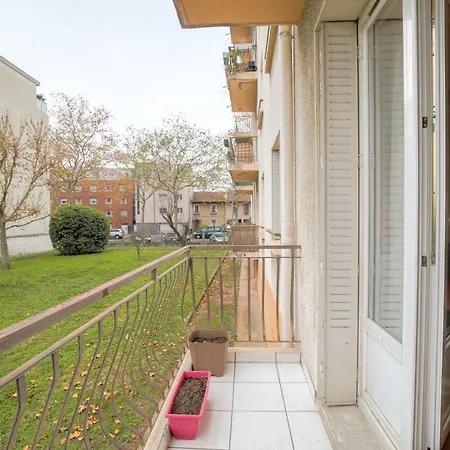 Le Parilly - Ma Cabotte Appartement Vénissieux Buitenkant foto